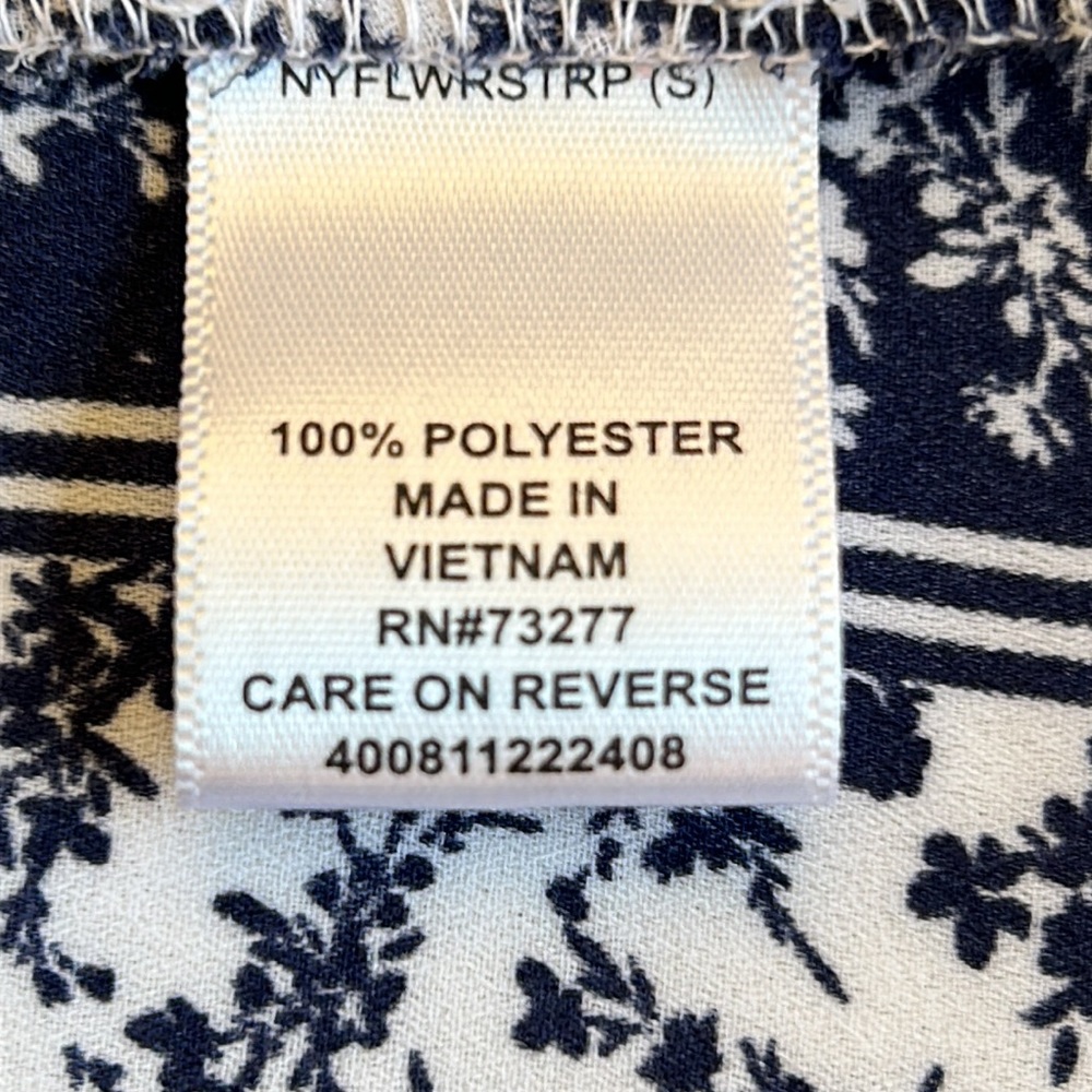 Elle 👚Top👚 - Picture 6 of 8